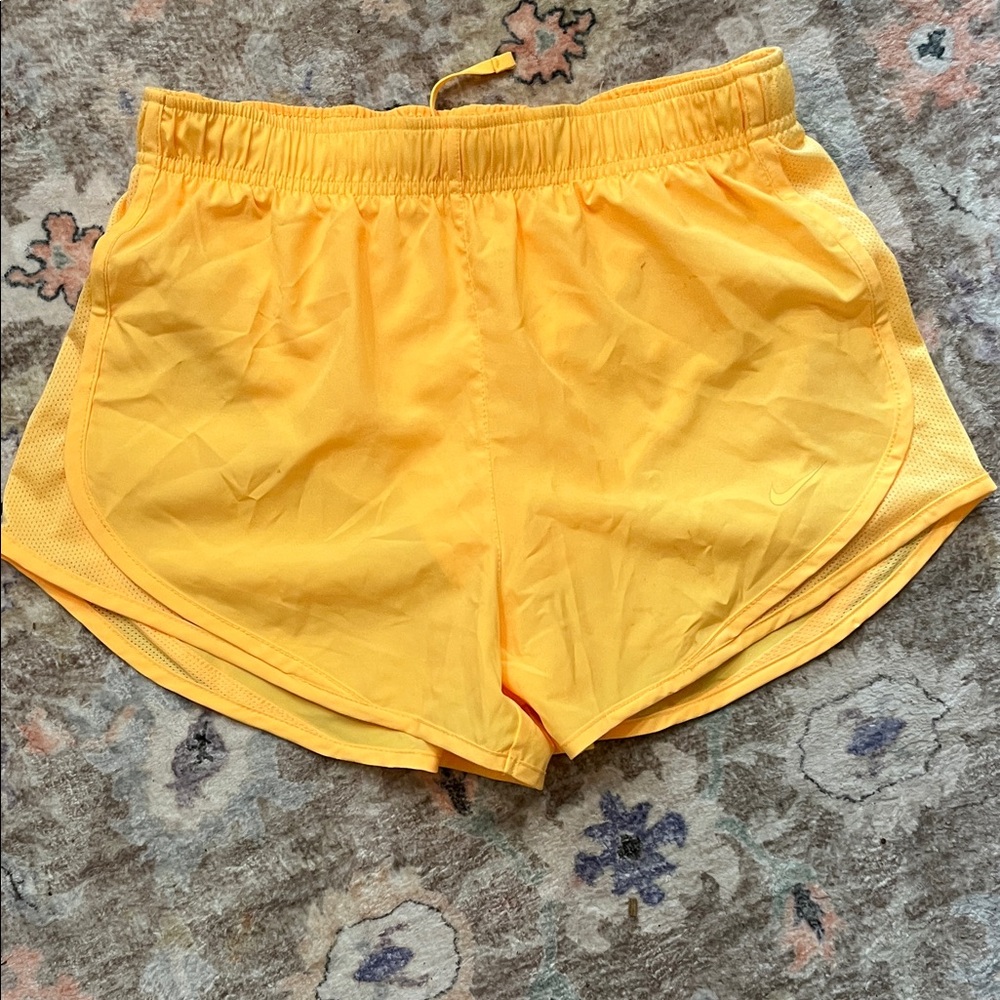 Nike Women's Bright citrus Athletic Shorts S